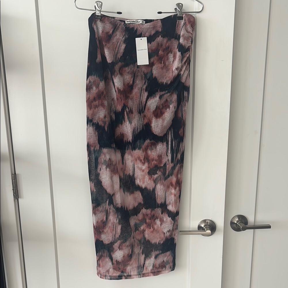 Abercrombie & Fitch Pink and Black Midi Skirt